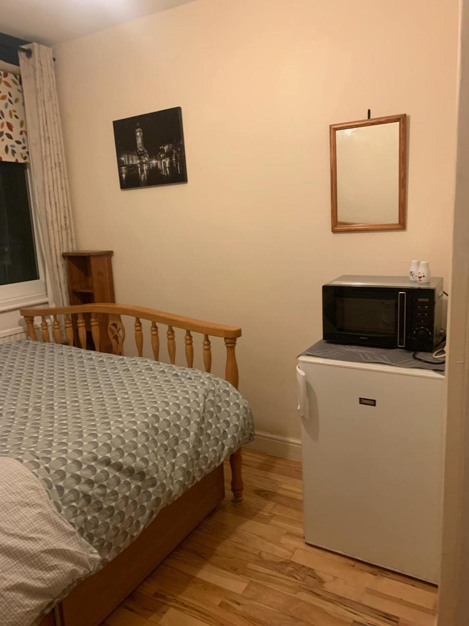 Private Lovely Double Bedroom High Wycombe Dış mekan fotoğraf